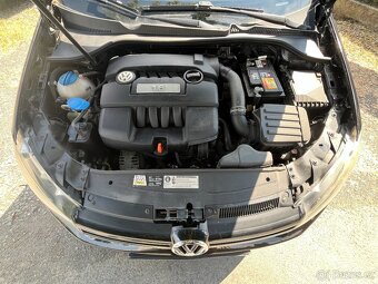 VW Golf 1.6 MPi Senzory, ALU, Výhřev Sedadel - 18