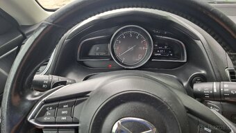 Mazda 3 Revolution 2017 - 18