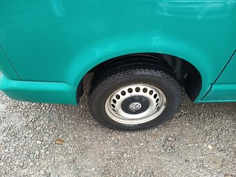 VOLKSWAGEN Transporter 2,5D 9-Míst  96KW - 18