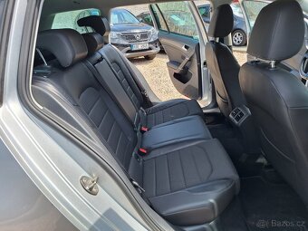 Volkswagen Golf 1.4 TSi 90KW Kombi HighLine, S.Kniha - 18