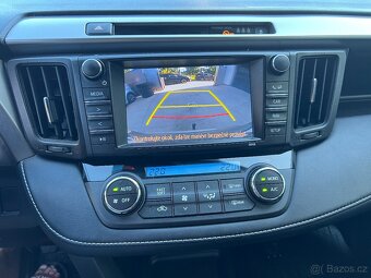 TOYOTA RAV4 2.0D D4D 105 KW,1.MAJ.MANUÁL,TAŽNÉ,NAVI,KAMERA - 18
