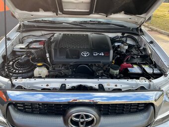 Toyota Hilux 2.5 TD naj: 69837 km - 18