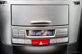 Elegantní a spolehlivý Subaru Outback z roku 2011 - 18
