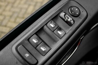 Peugeot 807 2.0 HDI SR - 18