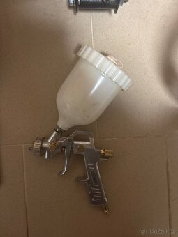 Vybavení dílny - 18