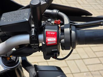 Yamaha MT-10 Tourer Edition, původ ČR, servisní knížka - 18