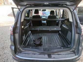 Ford S-Max 2.0 TDCi 110 KM Tažné, 5 Míst - 18