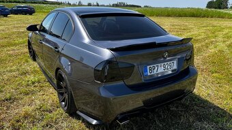 BMW e90 320i - 18