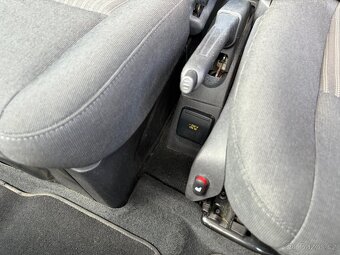 Ford Tourneo 2,2 Custom TREND 2.2 TDCI 9 MÍST DPH - 18