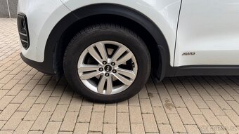 Kia Sportage2.0 CRDi, 4X4, odpočet DPH - 18