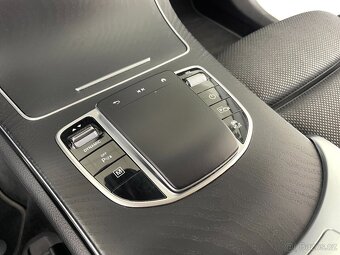 Mercedes-Benz GLC 300e 4Matic Webasto Tažné DPH - 18