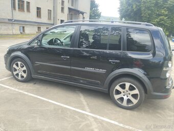 VW Touran CROSS - 18