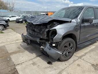 Ford F-150 Elektro 2024 Lightning LARIAT - 18