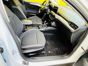FORD FOCUS 1.5 TDCi 88 kW 6RYCHL VYHŘEV SKLA SEDAČEK A VOLAN - 18