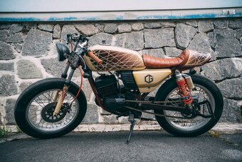 Motorka Suzuki TRS118 (café racer) - 18