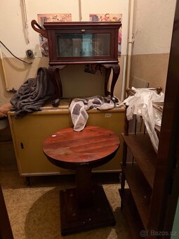 Starožitný nábytek - 18