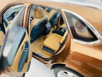 PRODÁNO Bentley Bentayga Kyosho 1:18 - 18