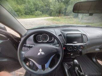 Mitsubishi L200 - 18