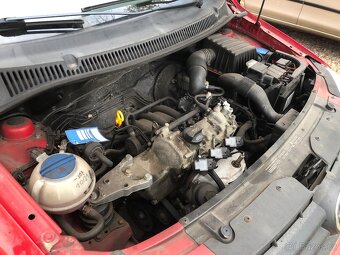 VW Fox 1.2 HTP 40kW, rok 2005 - 18