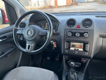 Vw Caddy 2.0tdi 103 kw 7.míst po servisu závěs vyhř.sedačky - 18