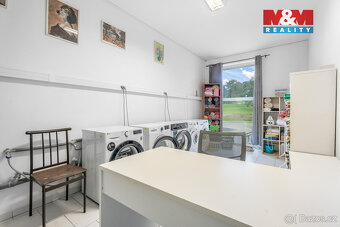 Prodej nájemního domu, 4261 m², Milovice, ul. Topolová - 18