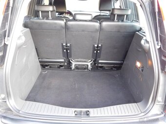 Ford C-max 2.0 TDCi,,TITANIUM,pěkný,BEZ KOROZE,tažný - 18