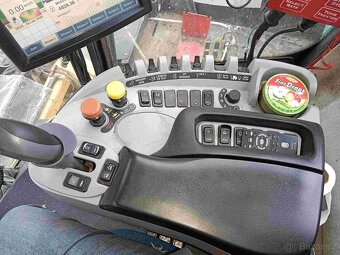New Holland  FR 600 - 18