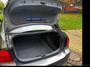 BMW Řada 3 E90 320i 115kW Sedan 6st. Manuál Klima Facelift - 18