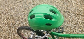 WOOM 3 (16") + stojánek + helma na kolo (zelená barva) - 18