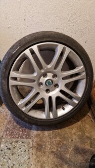 Superb 2 combi 2.0 TDI 4x4 125kW top stav - 18