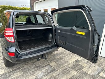 Toyota RAV4 2.0i 158PS Travel A/T 4x4 - 18