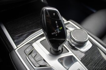 BMW Rad 7 730d / 195kW / A8 / 2020 - 18