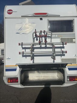 OBYTNÉ AUTO BURSTNER - ZIMNÍ VERZE AUTA , KRÁSNÝ STAV - 18