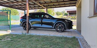 Cupra Formentor VZ 180kw e-hybrid,panorama,LED,DCC,360°kamer - 18