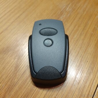 KOMPATIBILNÍ DÁLKOVÉ OVLÁDÁNÍ POHONU ruzne ZNAČKY. - 18