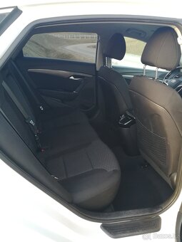 Hyundai i40 sedan, 1.7 crdi, nehavarováno - 18