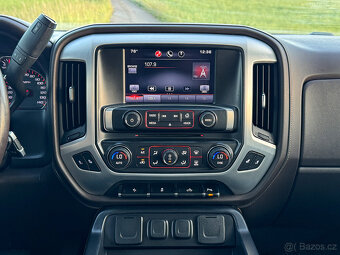 GMC SIERRA K1500 SLT CREWCAB - 5.3 V8 4x4 360HP - KŮŽE - 18