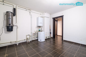 Prodej, rodinný dům, 314 m2, Karlovy Vary - Mezirolí - 18