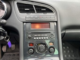 Peugeot 5008 2.0 HDI 110kW pano klima tažné 2010 ČR - 18