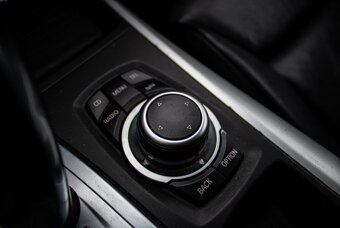 BMW X5 xDrive40d PO ROZVODOCH - 18