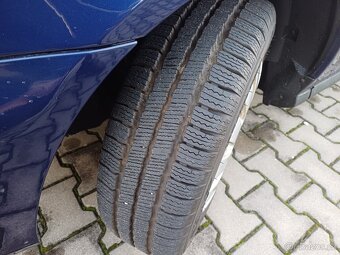 Benzínový Volkswagen Sharan 1.8 Turbo - 18