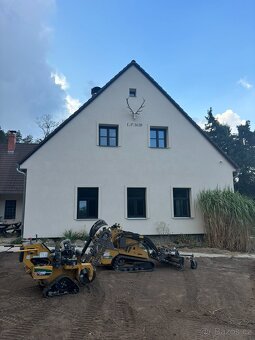 Realizace zahrad, práce s mininakladačem Vermeer - 18