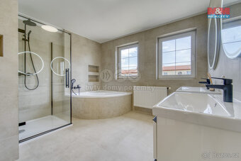 Prodej rodinného domu, 340 m², Popovičky, ul. Na Skalce - 18