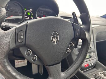 Prodám Maserati Granturismo 4.7 V8 MC Stradale - 18