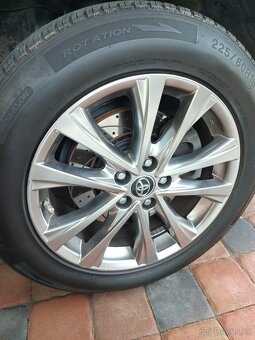 Toyota RAV4 hybrid 145kW - 18