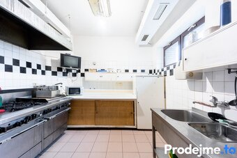 Prodej komerční nemovitosti 824 m2 - Chvalovice, ev.č. 01241 - 18
