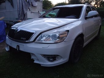 Skoda Octavia Combi 2,0 TDI RS havarovana, pojizdna - 18