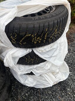 VW TOURAN 2.0TDI R.2023 128000km 2x kola TOP STAV - 18