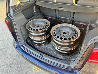 Prodej Touran 1.6 TDI Automat - 18