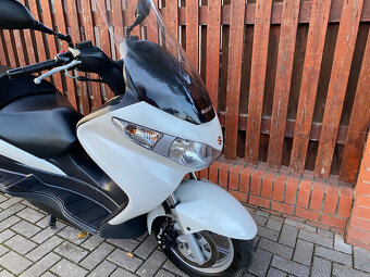 Suzuki Burgman 125 Nové v ČR - 18